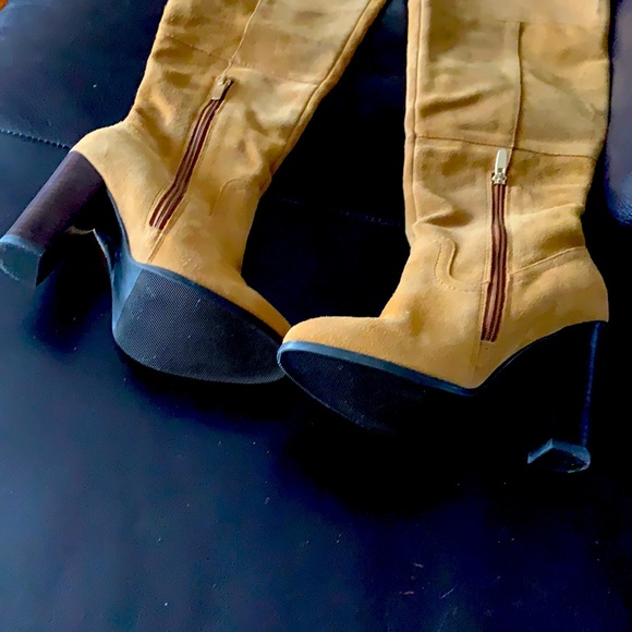 💯% Suede Over The Knee Boots - Picture 4 of 4